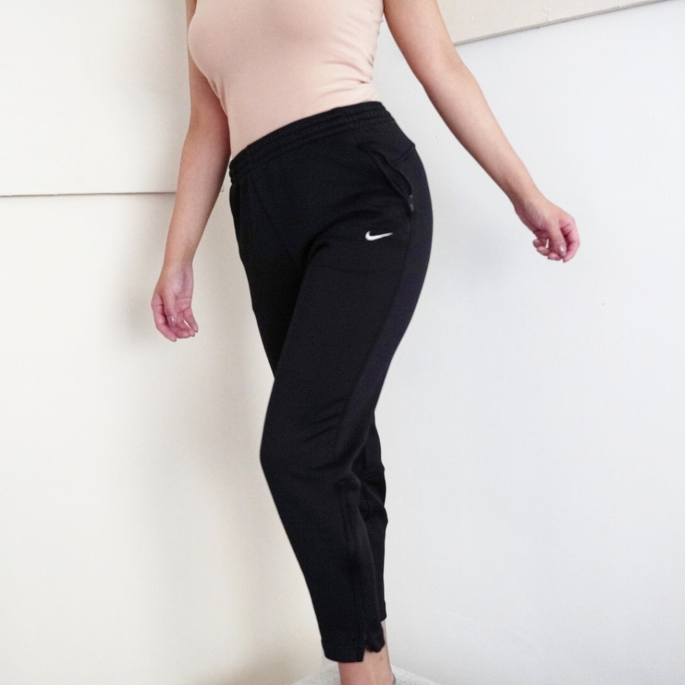 Nike Youth Black Athletic Joggers Sweatpants